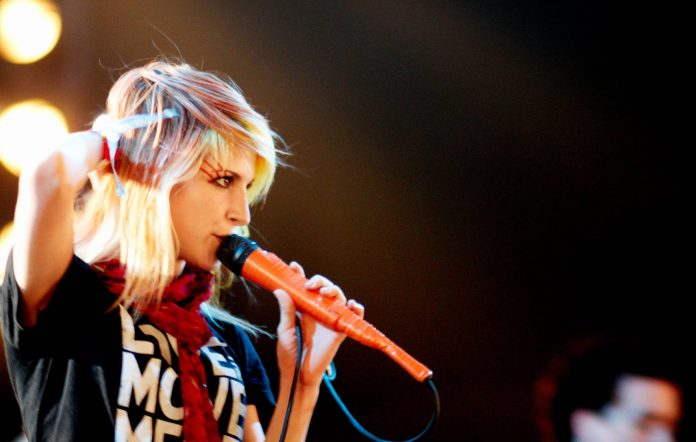 Paramore are reissuing their 2007 album ‘Riot!’ on silver vinyl